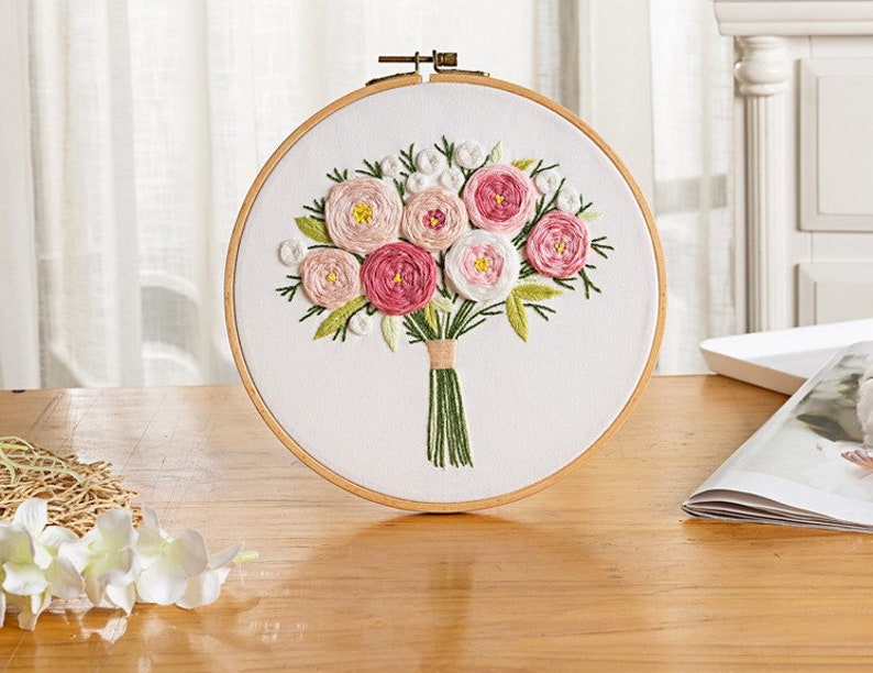 Floral Beginner Embroidery Kit Modern Flower Plant Hand Embroidery Full Kit DIY Floral Needlepoint Hoop Wall Art Kit Pattern C