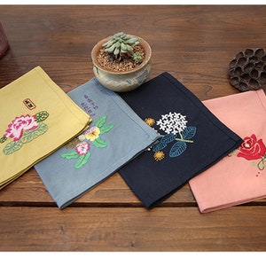 Handkerchief Embroidery Kit For Beginner, Modern Embroidery Kit, Napkin Hand Embroidery Kit, flowers Embroidery Pattern, christmas gift Kit