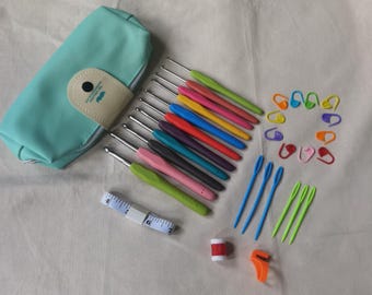 1 Set (11 Pieces) Crochet Hooks Set TPR+Aluminum Ergonomic Crochet Hooks with Case, Crochet Hooks, Christmas gift for Crocheter