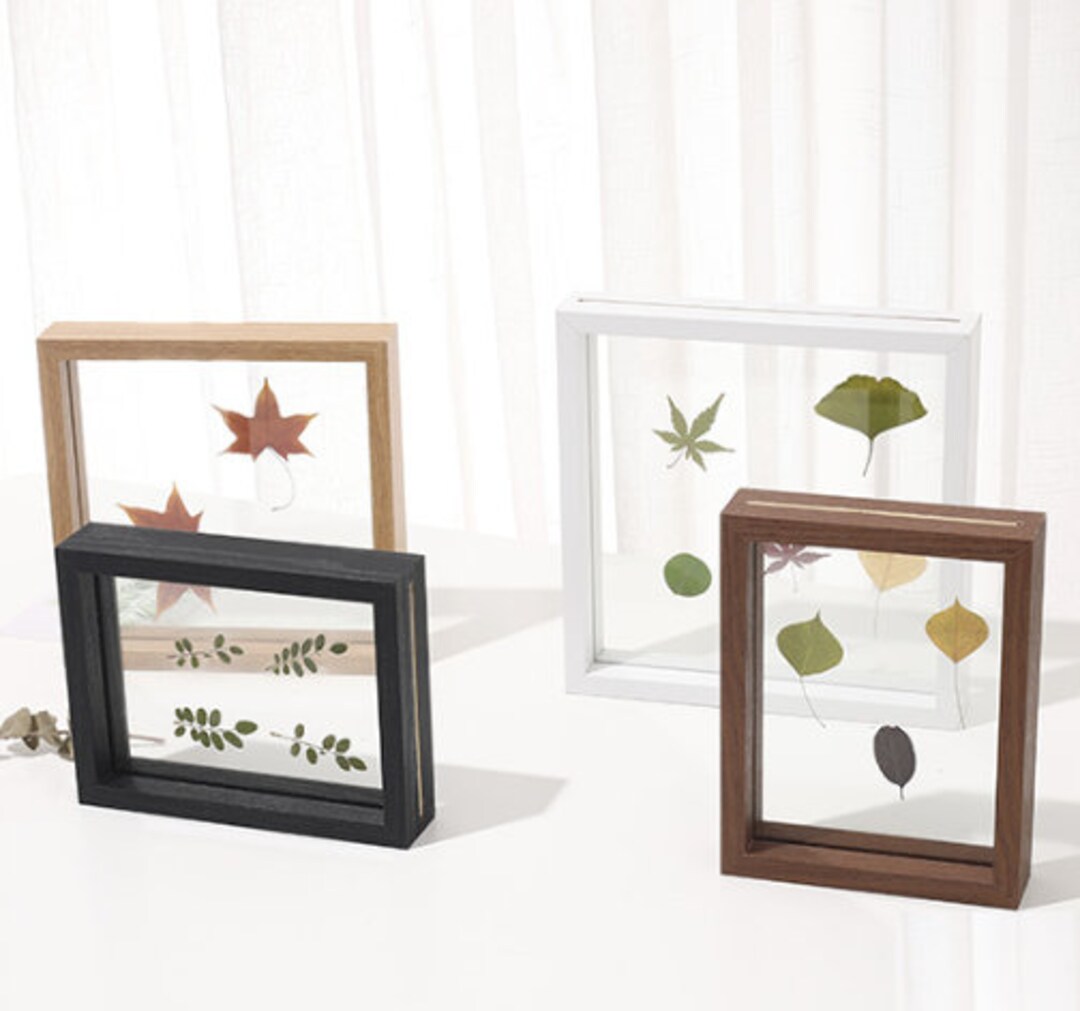 Buy MHM Unique Picture Frame Floating Frame for Pressed Flowers - 4x6  Double Glass Picture Frame – Unique Picture frames for desk, Double Glass  Frame for Dried Wildflowers, Photos, and Postcards (Gold)
