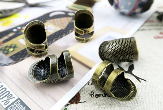 Sewing Thimble Finger Protector Retro Handwork Sewing Thimble Embroidery  Needlework Metal Brass Sewing Thimble Sewing Tools Accessories 