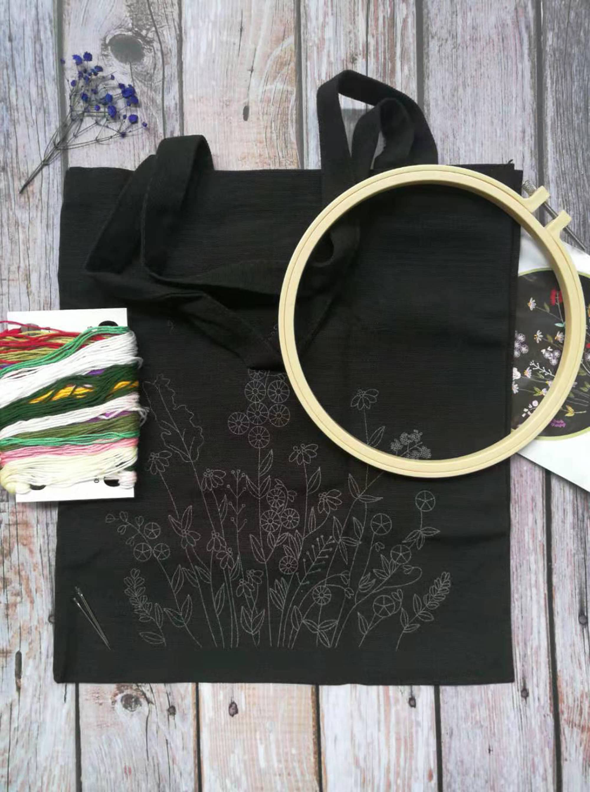 Embroidery Kit Canvas Tote Bag with Patterns for Beginners, Personalized  Canvas Bag Kits, Bamboo Embroidery Hoop, English Instruction for DIY Crafts