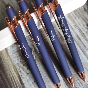 Personalisierter luxuriöser Soft-Touch-Stift in Roségold, gummierter Soft-Touch-Kugelschreiber, ausgefallener individueller Stift, Geschenkstifte für Sie, individueller Stift mit Gravur Bild 4