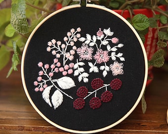 Embroidery pattern Hand Embroidery Kit DIY Kit | Modern Floral Embroidery Pattern | Craft Kit | DIY Embroidery Kits