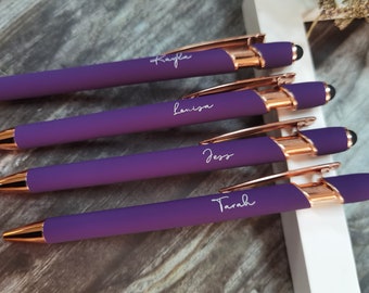 Gepersonaliseerde luxe Soft Touch Rose Gold Pen, rubberen Soft Touch balpen, mooie aangepaste pen, cadeaupennen voor haar, gegraveerde aangepaste pen