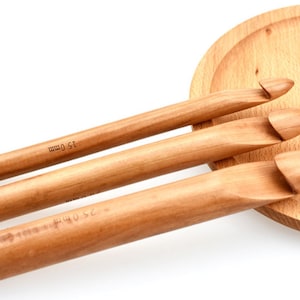 Wooden crochet needle hooks| Giant knitting needles |15 mm 20 mm 25 mm crocheting | Quality birch Jumbo Knit crochet hook