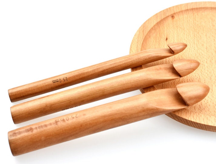 Multiwood – Set Di 11 Uncinetti In Legno (3,5mm – 10mm) Con Incisione – Fatto A Mano In India – Con Supporto – Regalo Ideale Per Nonna - 3