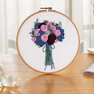 Floral Beginner Embroidery Kit Modern Flower Plant Hand Embroidery Full Kit DIY Floral Needlepoint Hoop Wall Art Kit Pattern E