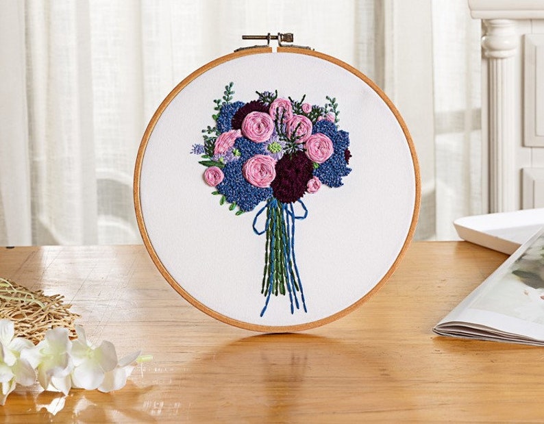 Floral Beginner Embroidery Kit Modern Flower Plant Hand Embroidery Full Kit DIY Floral Needlepoint Hoop Wall Art Kit Pattern E