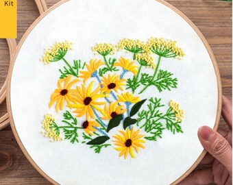 Beginner Embroidery Kit ,Modern Flower Pattern , Christmas decoration,Wall Decor. Craft kit ,Houseplants - Embroidery kit, Diy kit