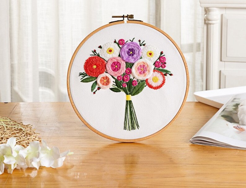 Floral Beginner Embroidery Kit Modern Flower Plant Hand Embroidery Full Kit DIY Floral Needlepoint Hoop Wall Art Kit Pattern B