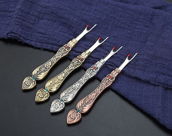 Vintage Stainless Steel Handle Craft Thread Cutter, Seam Ripper, Stitch Unpicker, Sewing Tool ,Cross-Stitch Sewing Thread Remover Needlework