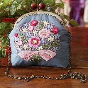 DIY Embroidery Kit Beginner, Buckle Coin Purse Embroidery Kit ...