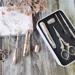 Victorian Needlework Kit,5 PCS Vintage Style Embroidery Kit,Sewing Kit,Sewing case,Antique style,Embroidery/Sewing scissor,Sewing supplies