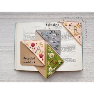 Personalized Hand Embroidered Corner Bookmark 26 Letters and 4 Seasons Book Corner Decoration Felt Triangle Page Stitched Corner Bookmark zdjęcie 3