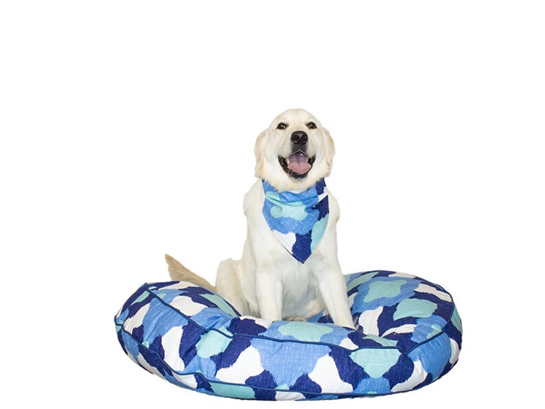 Hawick Round Dog Bed Blue/ivory Geometric Dog Bed in 3 Sizes Etsy