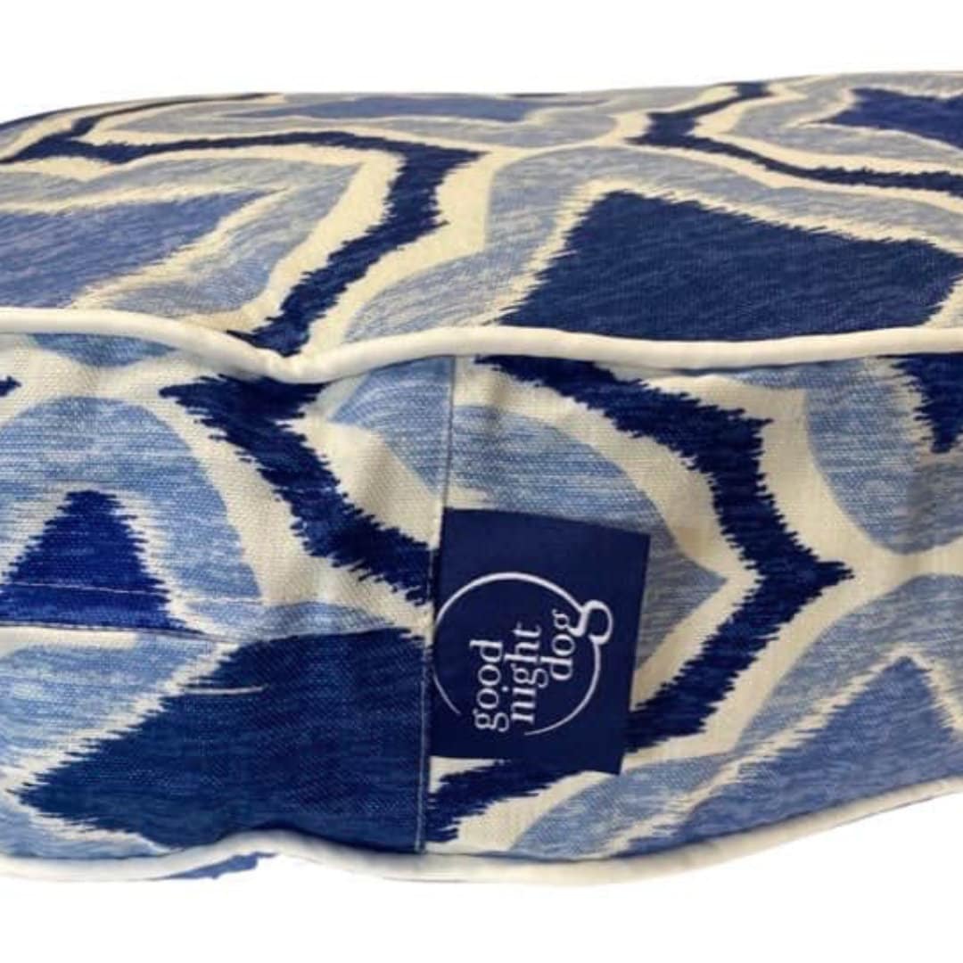Cruising Round Dog Bed, Blue Geometric Quatrefoil Pattern Dog Bed in 3