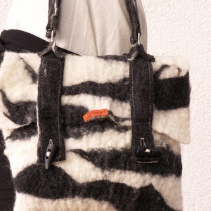 außergewöhnliche Tasche in Zebraoptik Bild 3