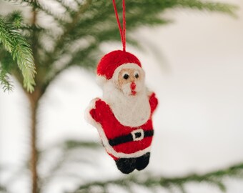 Enfeite de Papai Noel em feltro agulhado: decoração de Natal artesanal em lã para árvore de Natal.