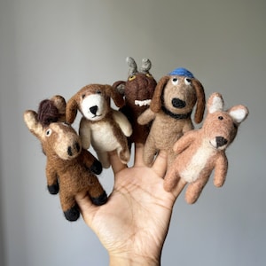 Gefilzte Fingerpuppe Set bestehend aus Hund, Esel, Fuchs, Hund mit Mütze & Monster Set, 100% Neuseeland Wolle, Nadel gefilzt, tolles Märchen für Kinder