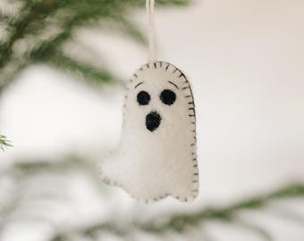 Felt Christmas Ghost Ornament – Cute Holiday Ghost Plush