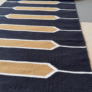 Handgewebter Wollteppich | Schwarz Brauner Läufer für Treppe, Eingangsbereich, Flur, Nachttisch | Modernes minimalistisches Dekor | Benutzerdefinierte Größen | Umweltfreundlich