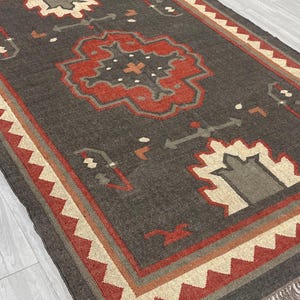 Jordnära och neutral kelimmatta - Handvävd turkisk, geometrisk | Boho | Marockansk | Navajo-inredning, boho chic-stil, utomhus- | inomhusmatta