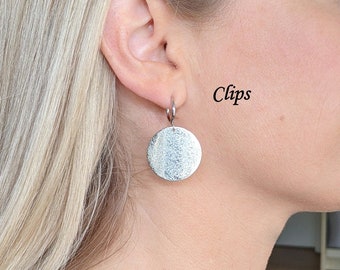 Silver disk clips, moon dust earrings, no ear hole, light ear clips, silver earrings without piercing, unusual, small clips creole