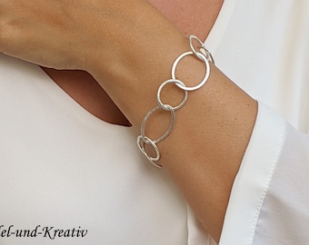 Link bracelet large rings silver oval, matt brushed bracelet, silver rings, statement bracelet, silver hoop, double circles, toggle clasp, trend