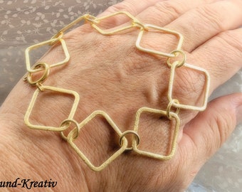 Bracelet large square gold rings, matt gold, geometric link bracelet, eyelets, statement bracelet, matt brushed gold rings, coarse bracelet, toggle