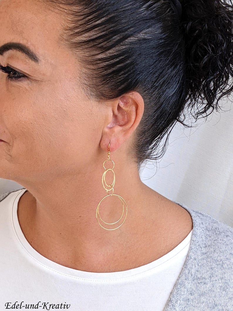 Gyllene bubbelörhängen, inslagna ringar, lätta guldörhängen, cirklar, öljetterörhängen, iögonfallande örhängen, slitstark guldplätering, krokar i rostfritt stål bild 9