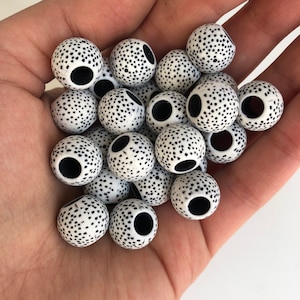 20x black and white macrame beads 13.5x11.5mm round barrel resin bodhi bead 6mm hole