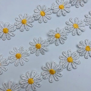 Adorno de encaje de ganchillo con flor de margarita, adorno de vestido con bordado floral blanco, adorno de borla, aplique, artesanía de costura DIY, 1 yarda (90 cm)
