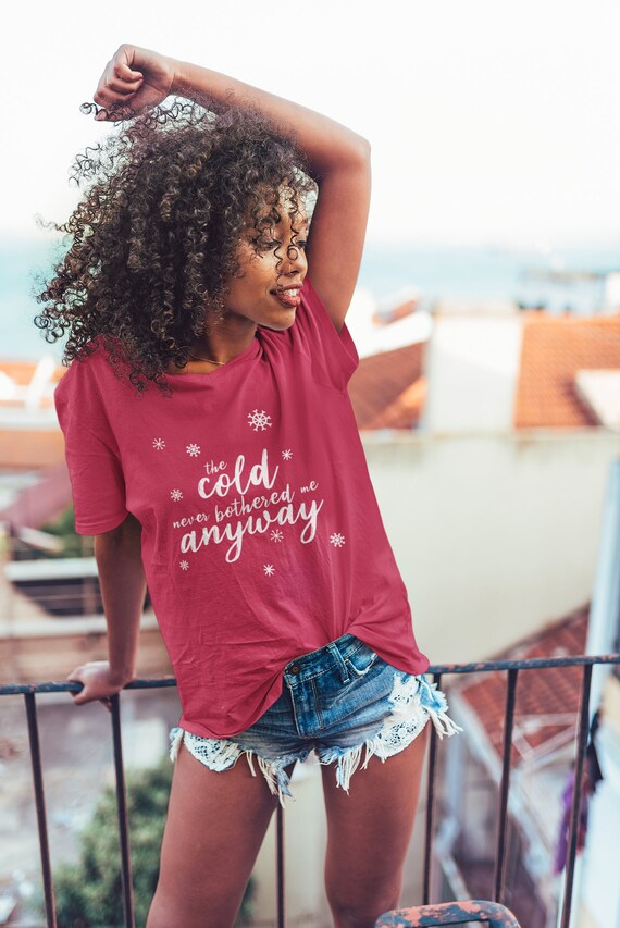 The Cold Never Bothered Me Anyway Camisa Queen Elsa Camisa Frozen Movie Camiseta Disney Camisa para Mujer Let it Go Frozen 2 Regalo Etsy Espana
