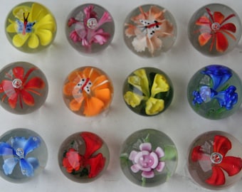 Blütenträume - Paperweights aus Glas mit Blüten