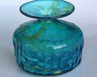 Vase of mouth-blown glass, blue-turquoise