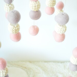 Rosa púrpura móvil bebé niña bebé habitación ideas Niñas | Etsy