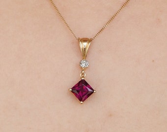 Pendentif Croix Or 18 Carats – Serti Rubis Synthétique Rouge, Occasion Excellent état