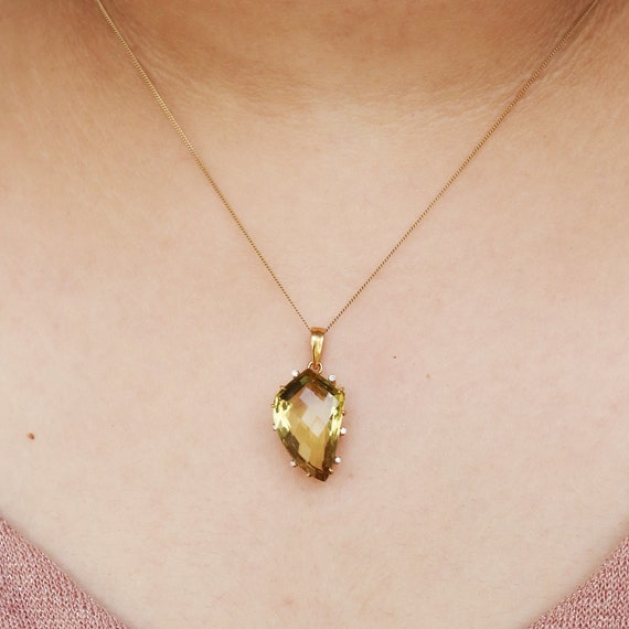 18k Yellow Gold Lemon Topaz Pendant Necklace, Fancy Shape