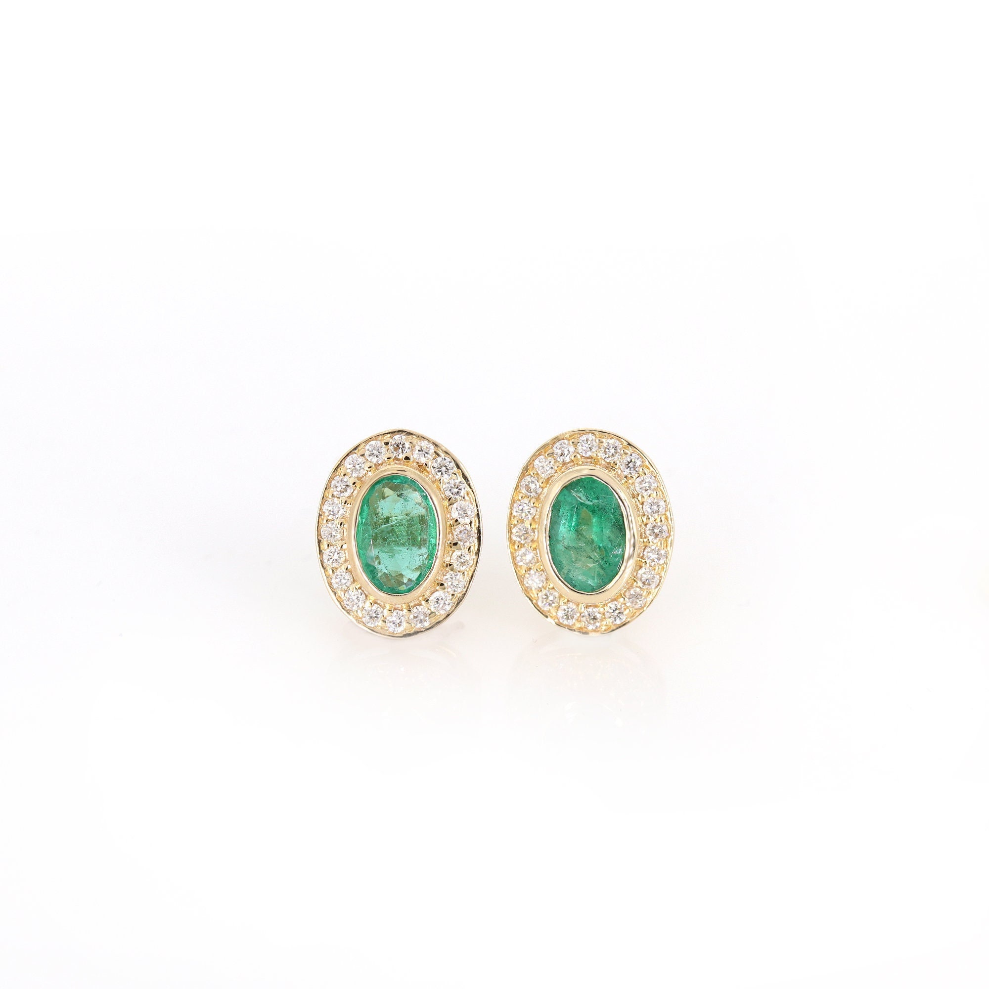 エメラルドダイヤスタッドピアス 楽天市場】エメラルド & ダイヤモンド スタッドピアス K18YG