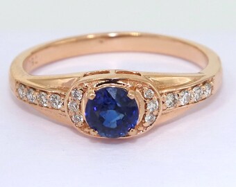 18k Gold Beautiful ring set with Natural Blue Sapphire and  diamonds, fine Jewelery, engagement ring, wedding ring, Anniversary ring.