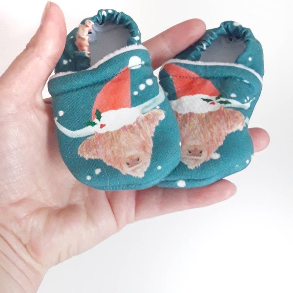 Highland cow Christmas baby soft sole shoes, baby pram shoes, toddler soft sole shoes, Christmas booties, Christmas eve box filler for baby