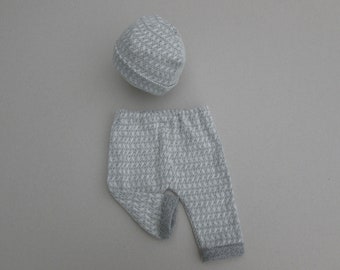 Nouveau-né gris pantalon et bonnet