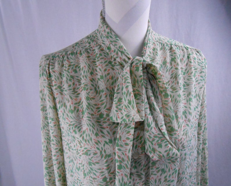 1960/'s Vintage Dalton Pussy Bow Leaf Patterned Womens Blouse
