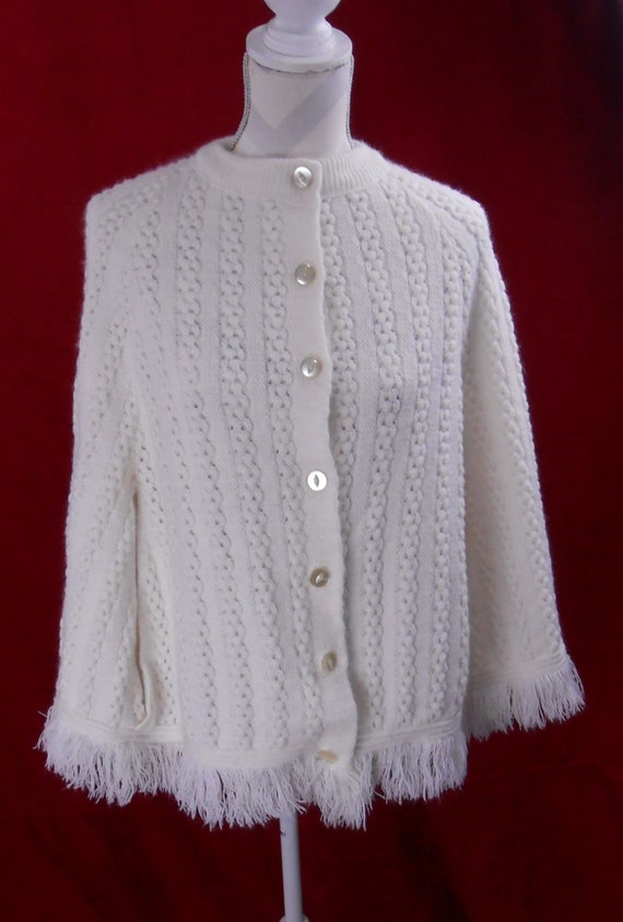 Vintage 1960's Sweater Shawl by Evvy Green - image 2