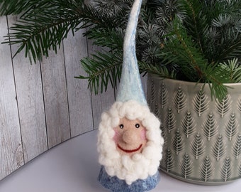 Egg warmer, gnome *frosty* ice blue, felted, gift, decoration, felt
