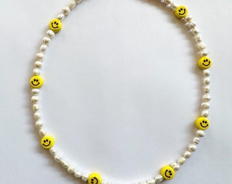 Collar de perlas con cara sonriente hecho a mano: collar de cuentas con nombre personalizado