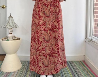 Vintage red and brown reversible floral and paisley maxi skirt by Liz Claiborne Size 8