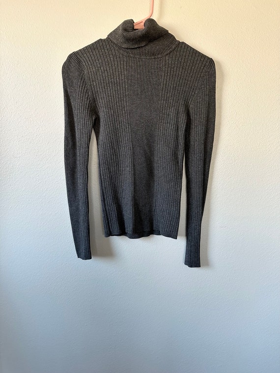 Y2K Grey Ribbed Turtleneck Sweater size medium - image 4