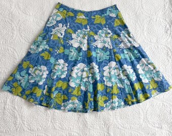 Y2K blue and green low rise floral skirt by St. John’s Bay size 4